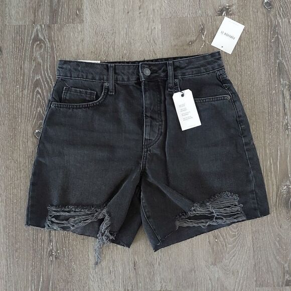 NWT Forever 21 High Rise Relaxed Mom Jean Shorts Size 26 - Picture 1 of 10